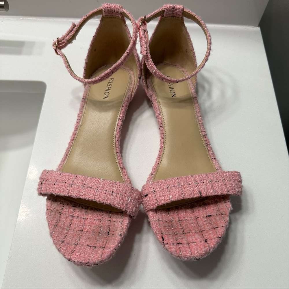 Pashion Footwear - Size 9 - Pink Tweed Pashionista